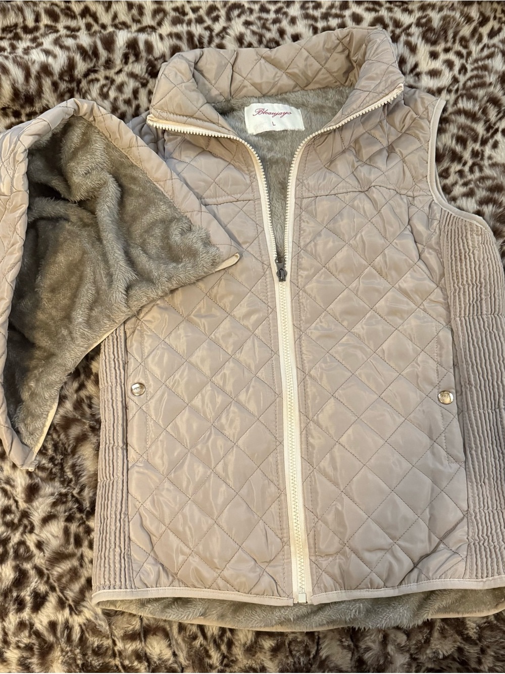 Beauteous Quilted Large Juniors Beige Vest with Faux Fur Lining